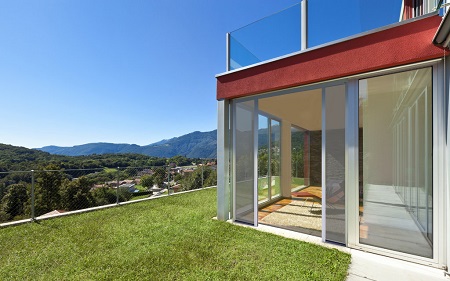 Bettio picoscenica installation of sliding doors