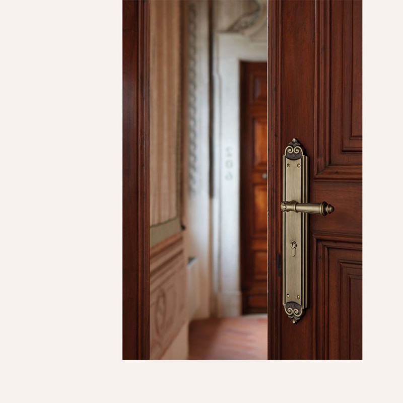 Aida Classic Door Handle in Style Louis XV Linea Calì