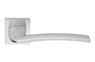 Ala Satin Chrome Door Handle With Rose of Elegant Italian Design Linea Calì