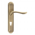 Aria Door Handle on Plate With Romantic and Dynamic Shape Linea Calì Classic