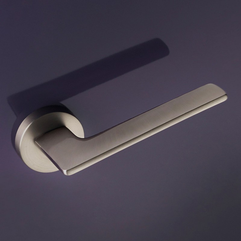 Boston Series Fashion forme Door Handle on Round Rosette Frosio Bortolo Modern Design