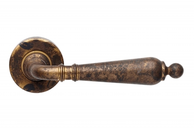 Dafne Polished Brass Door Handle With Round Rose for Modern House by Linea Calì