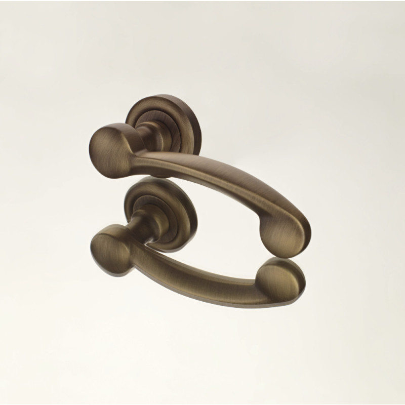 Nota Linea Calì Brass Door Handle Italian Classic Harmony