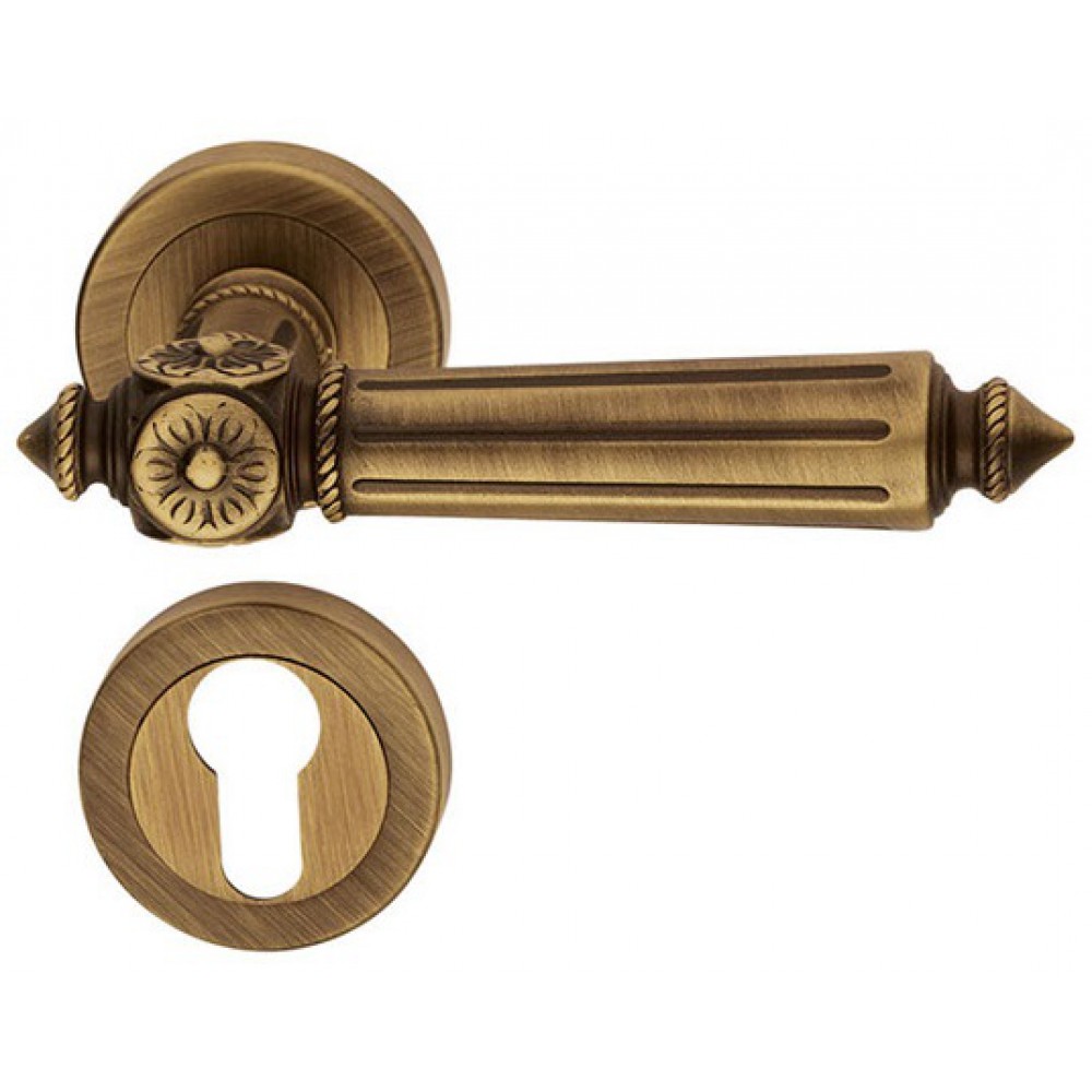 Patrizio Classique PFS Pasini Brass Door Handle with Round Rose and Escutcheon