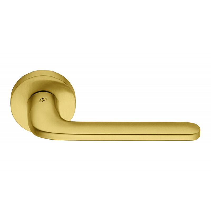 Roboquattro Polished Chrome Door Handle on Rosette Smooth Without Corners by Colombo Design