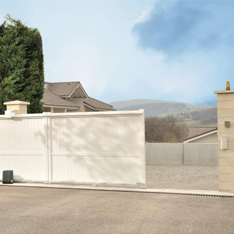 SOMFY FREEVIA 400 Sliding Gate Motor Kit with Accessories