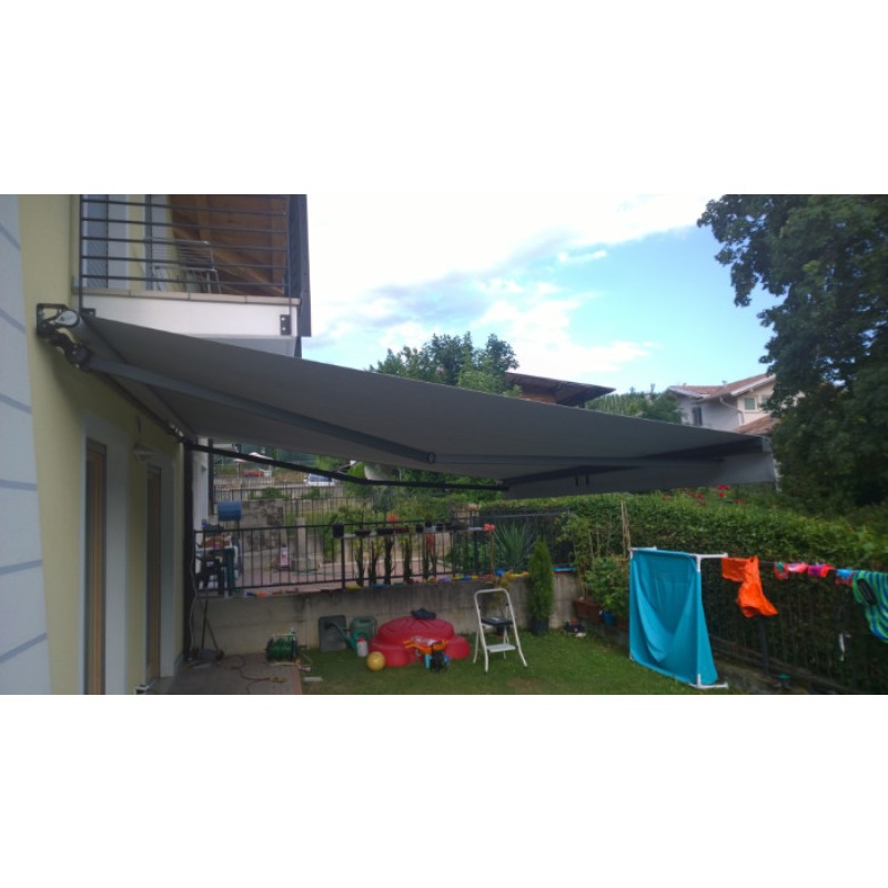 Awning with Arms on Square Bar Entirely in Aluminum