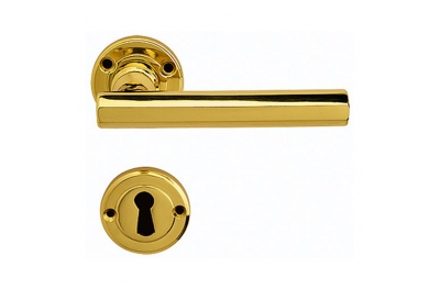 Aria Polished Chrome Finish Door Handle With Rose Romantic and Dynamic Linea Calì Class